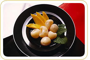 Litchis en almíbar de vino blanco (6 personas)